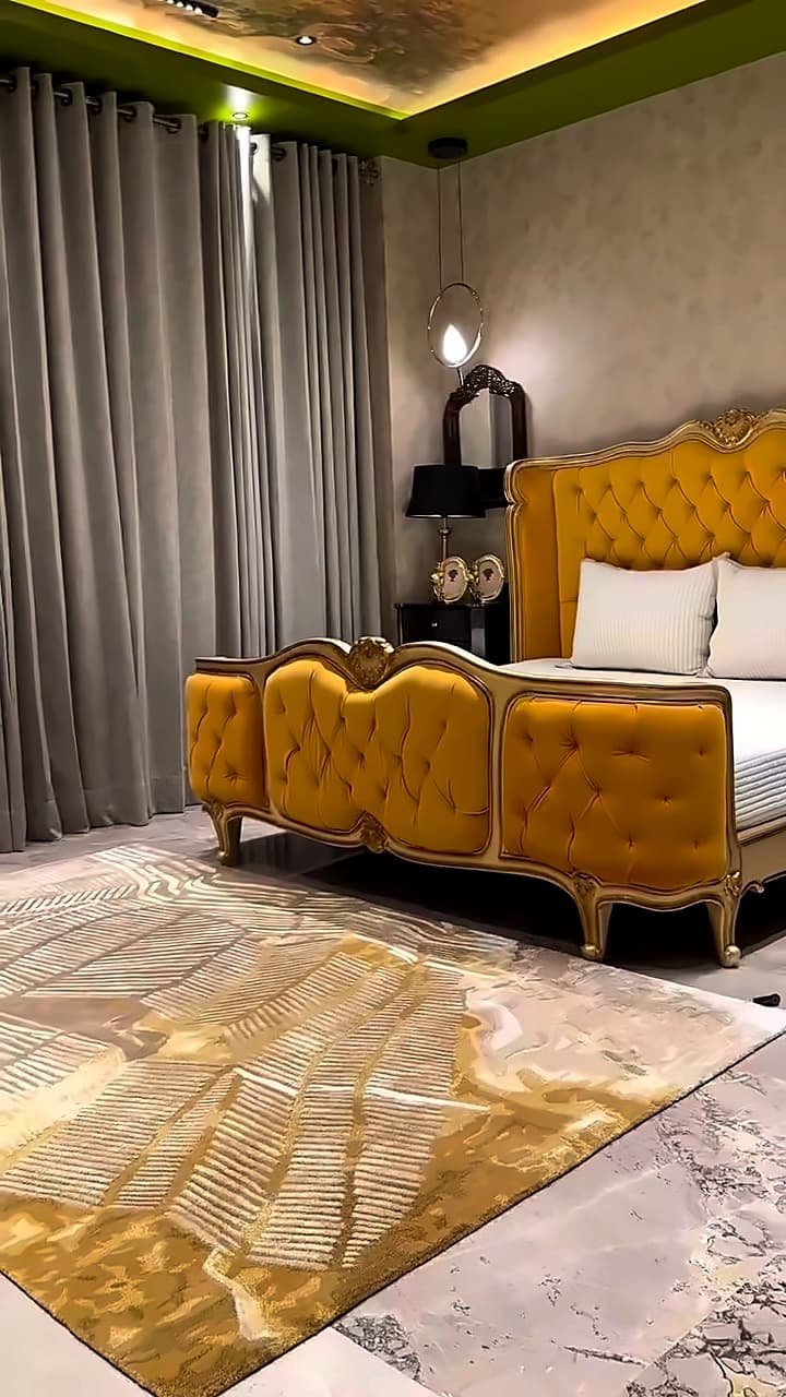 Residential Building in DLF Phase 4, Gurgaon — 16