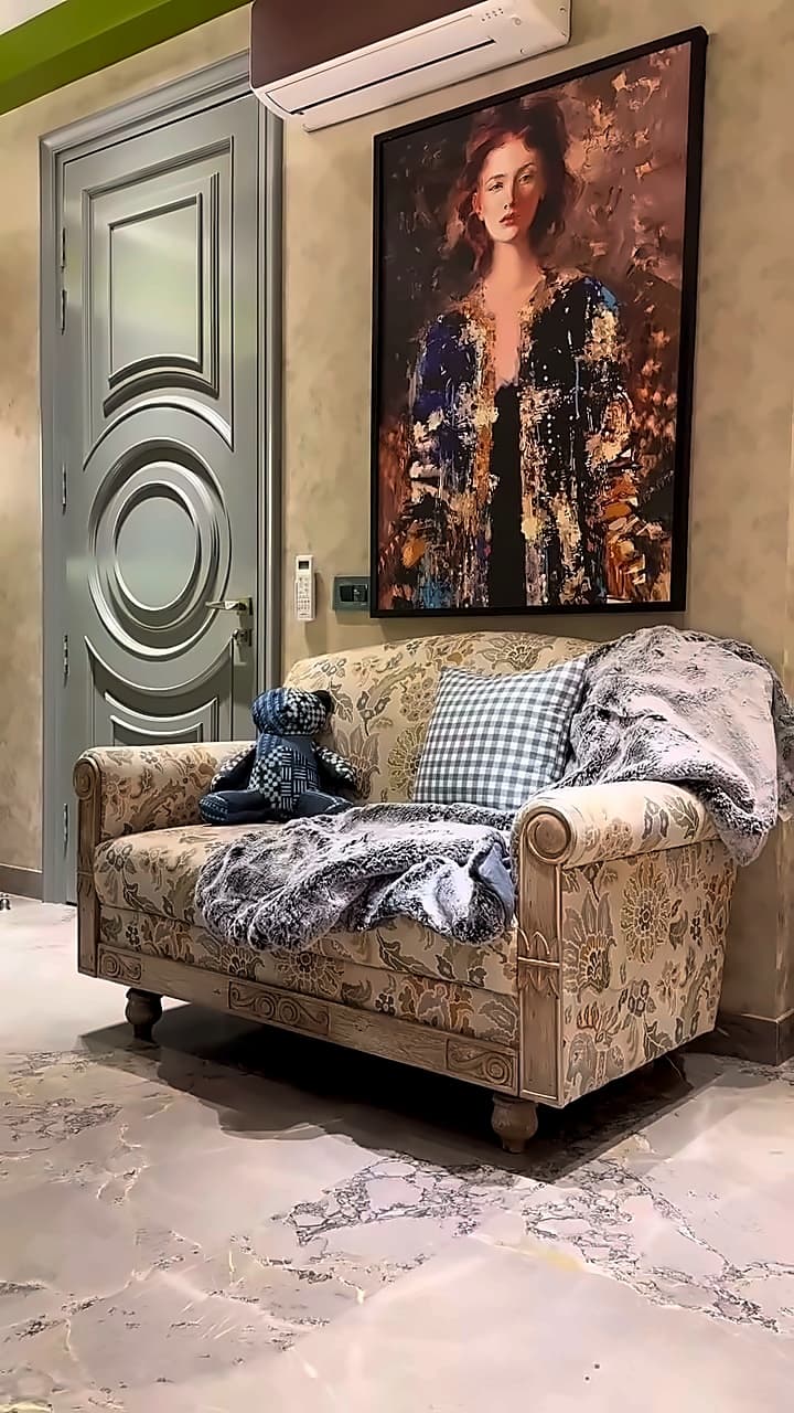 Residential Building in DLF Phase 4, Gurgaon — 18