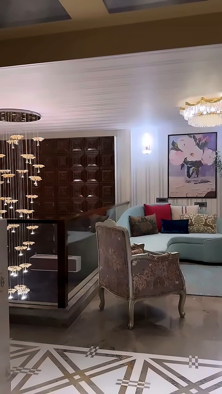 Residential Building in DLF Phase 4, Gurgaon — 21
