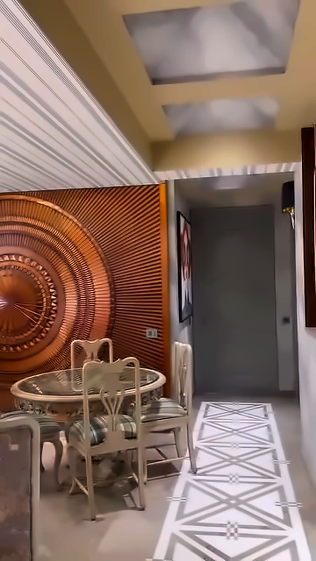 Residential Building in DLF Phase 4, Gurgaon — 27