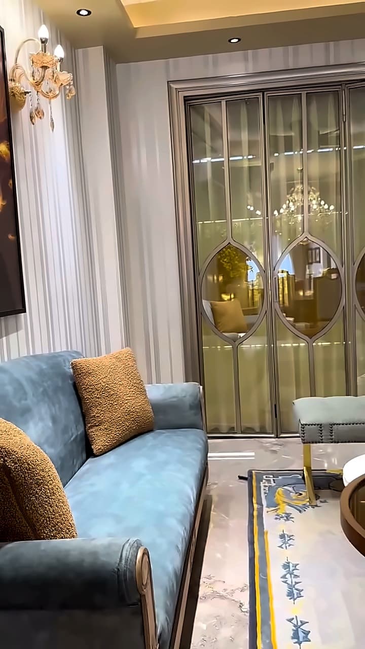 Residential Building in DLF Phase 4, Gurgaon — 3