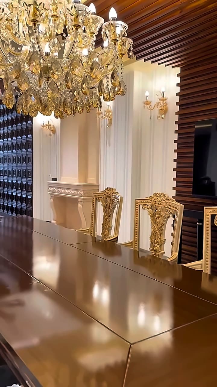 Residential Building in DLF Phase 4, Gurgaon — 56