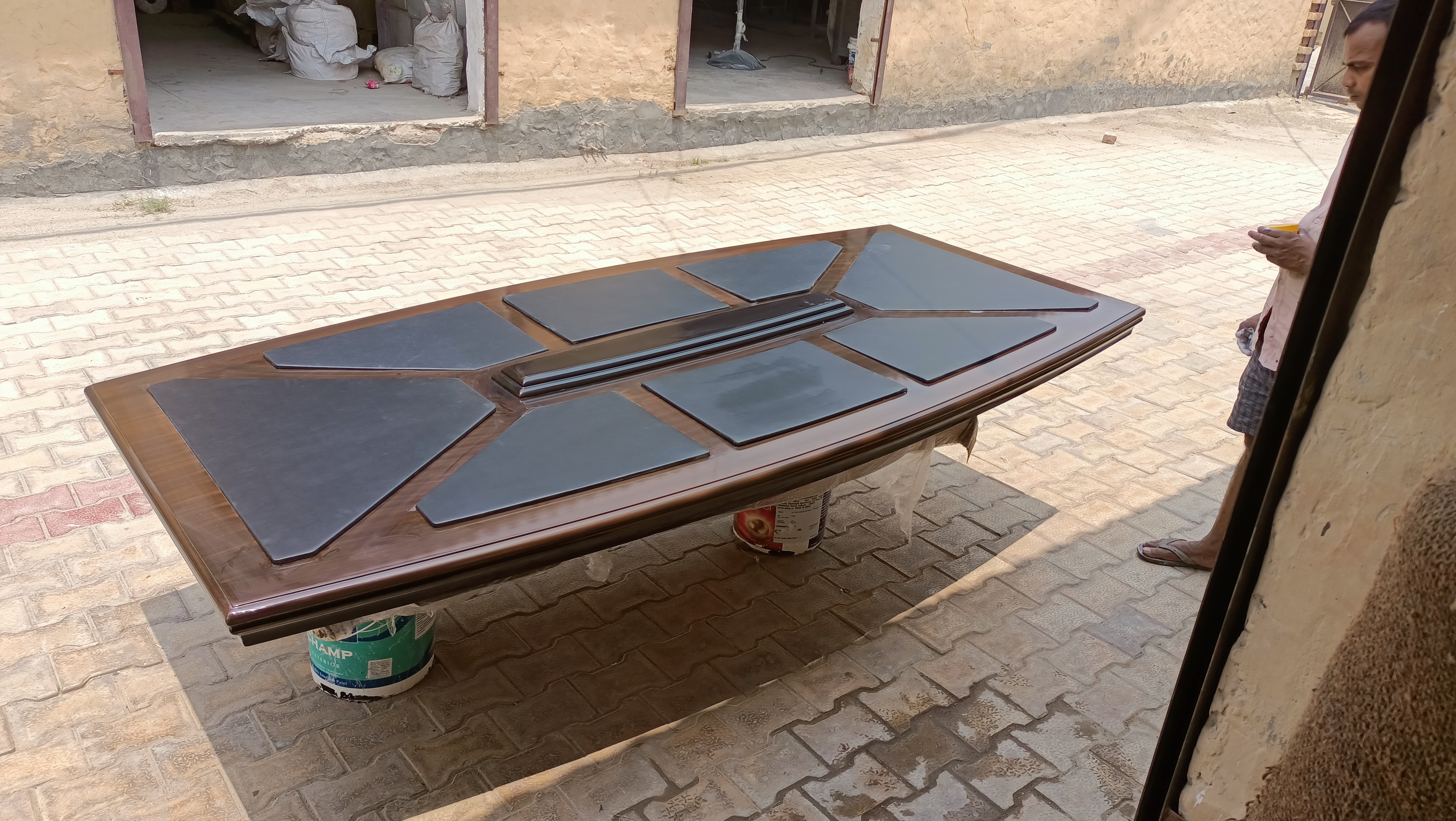Marichin · millwork atelier — 2022
