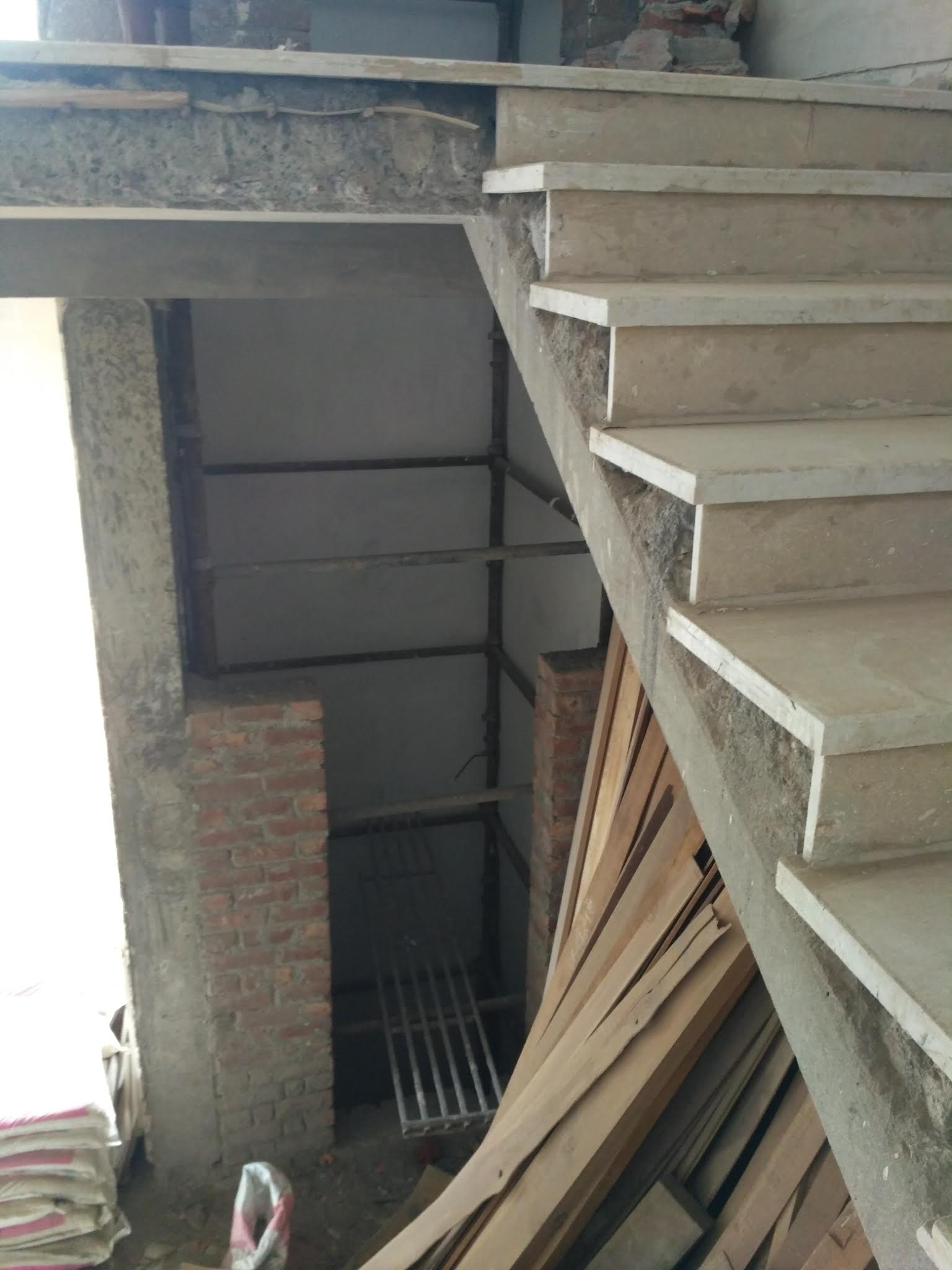 DLF Phase 4 — 2024